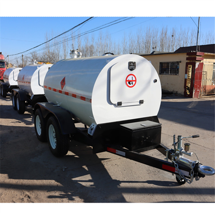 2-5噸油罐拖車(chē)